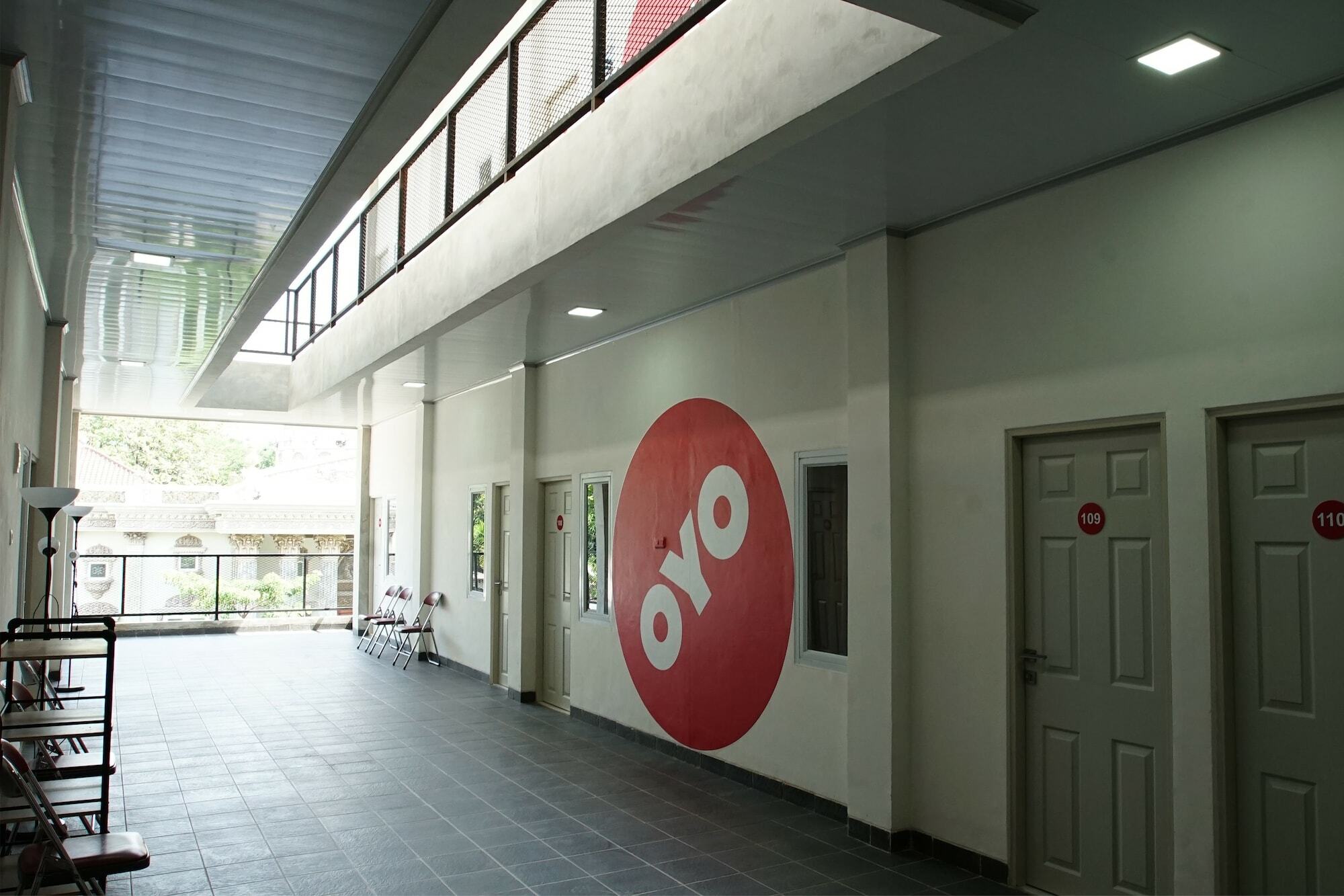 Oyo 183 The Pipe House Palimbão Exterior foto